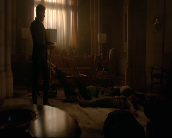 vampirediariesworld-dot-nl_TheOriginals5x01WhereYouLeftYourHeart01421.jpg