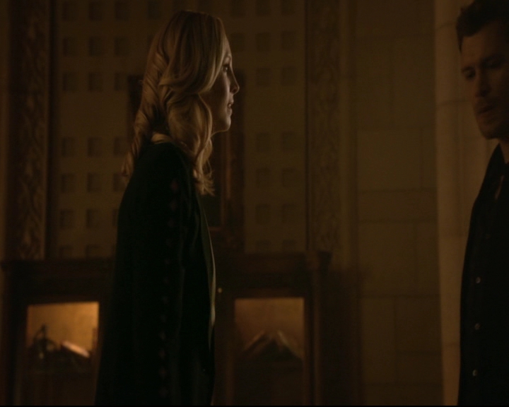 vampirediariesworld-dot-nl_TheOriginals5x01WhereYouLeftYourHeart01495.jpg