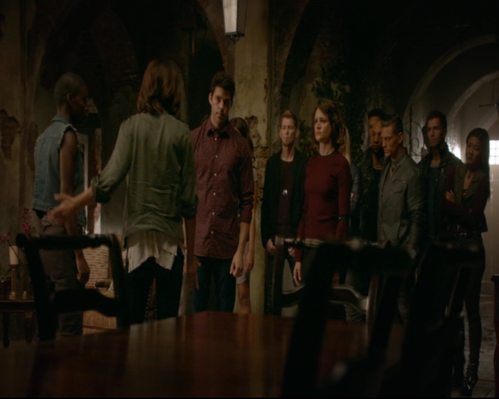 vampirediariesworld-dot-nl_TheOriginals5x01WhereYouLeftYourHeart01923.jpg