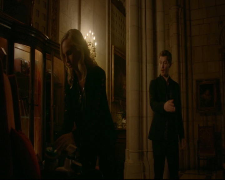 vampirediariesworld-dot-nl_TheOriginals5x01WhereYouLeftYourHeart01950.jpg