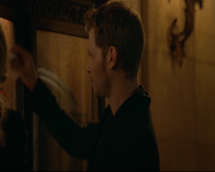 vampirediariesworld-dot-nl_TheOriginals5x01WhereYouLeftYourHeart01978.jpg