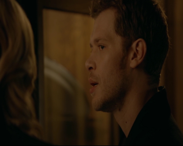 vampirediariesworld-dot-nl_TheOriginals5x01WhereYouLeftYourHeart02000.jpg