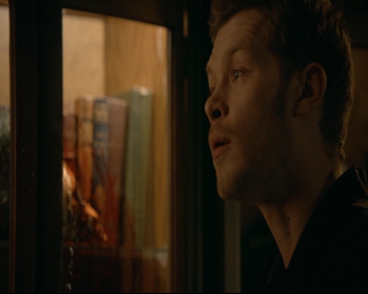 vampirediariesworld-dot-nl_TheOriginals5x01WhereYouLeftYourHeart02014.jpg