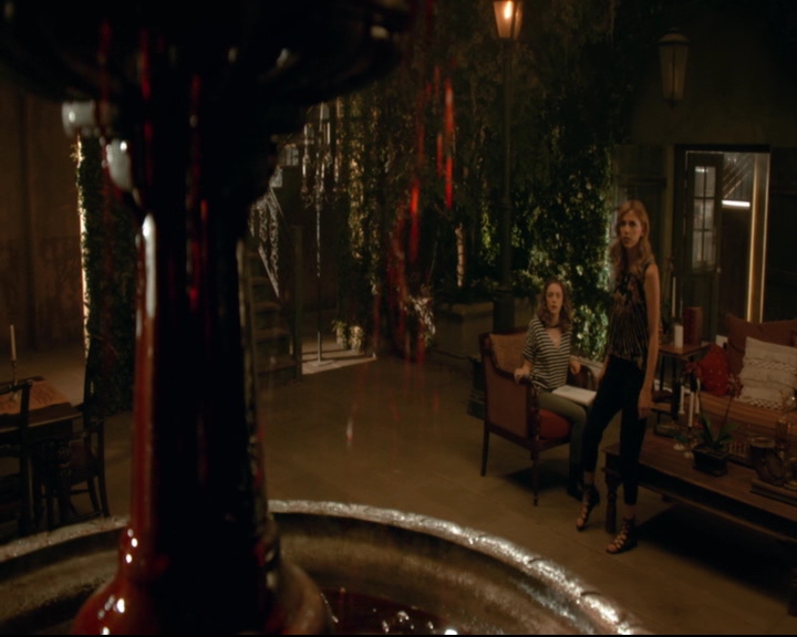 vampirediariesworld-dot-nl_TheOriginals5x01WhereYouLeftYourHeart02201.jpg