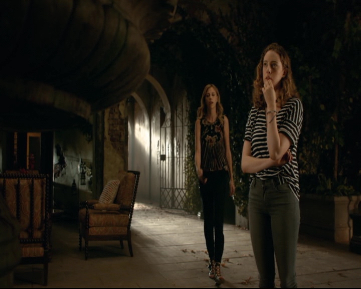 vampirediariesworld-dot-nl_TheOriginals5x01WhereYouLeftYourHeart02238.jpg