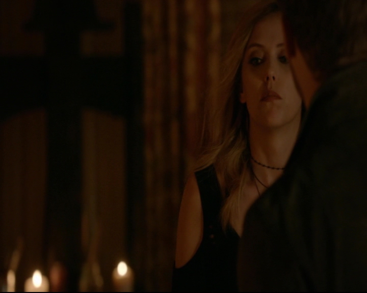 vampirediariesworld-dot-nl_TheOriginals5x02WrongTurnOnBourbon02439.jpg