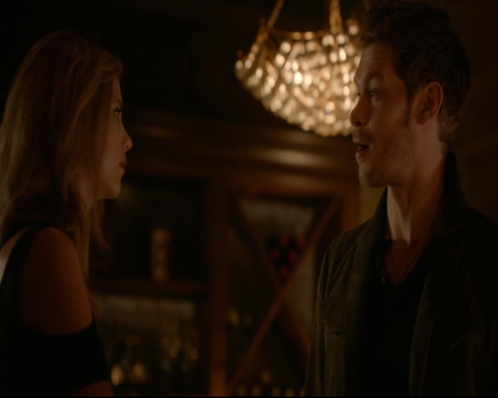 vampirediariesworld-dot-nl_TheOriginals5x02WrongTurnOnBourbon02450.jpg