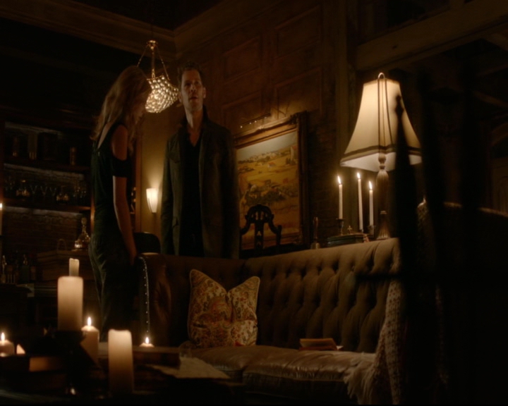 vampirediariesworld-dot-nl_TheOriginals5x02WrongTurnOnBourbon02457.jpg