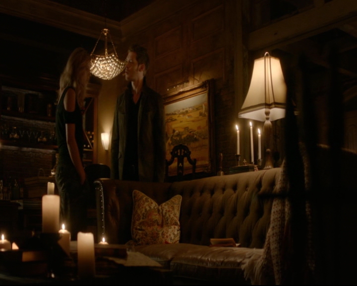 vampirediariesworld-dot-nl_TheOriginals5x02WrongTurnOnBourbon02458.jpg