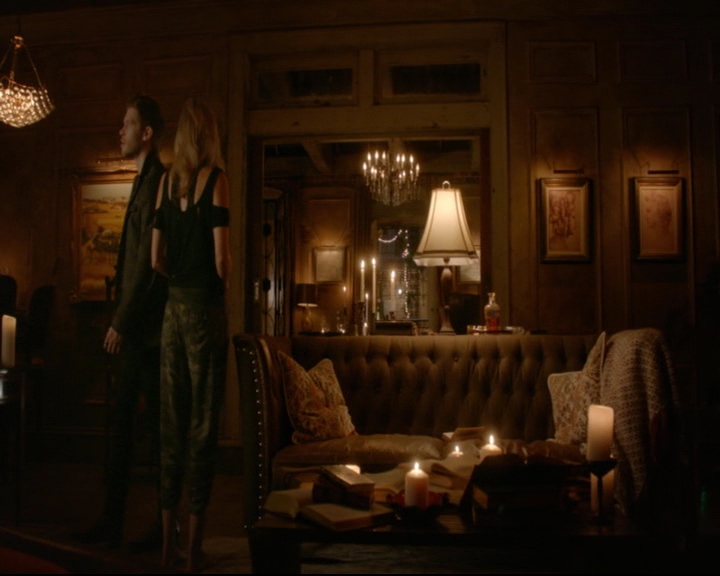 vampirediariesworld-dot-nl_TheOriginals5x02WrongTurnOnBourbon02467.jpg