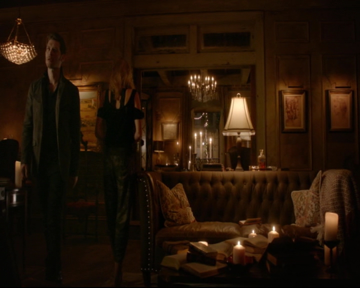 vampirediariesworld-dot-nl_TheOriginals5x02WrongTurnOnBourbon02468.jpg