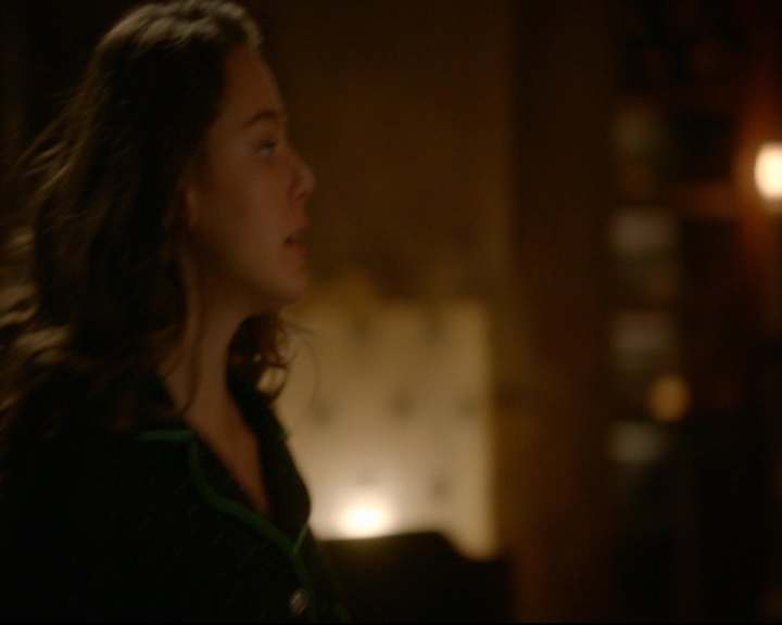 vampirediariesworld-dot-nl_TheOriginals5x02WrongTurnOnBourbon02500.jpg