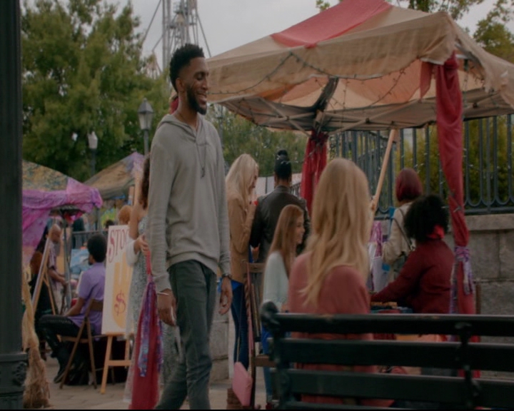 vampirediariesworld-dot-nl_TheOriginals5x02WrongTurnOnBourbon02677.jpg