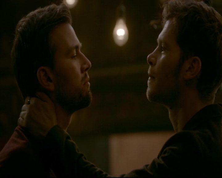 vampirediariesworld-dot-nl_TheOriginals5x02WrongTurnOnBourbon02973.jpg