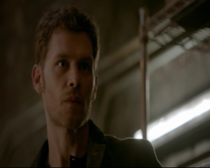 vampirediariesworld-dot-nl_TheOriginals5x02WrongTurnOnBourbon03030.jpg