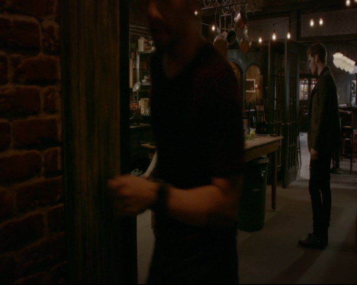 vampirediariesworld-dot-nl_TheOriginals5x02WrongTurnOnBourbon03059.jpg