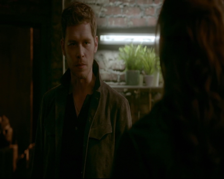 vampirediariesworld-dot-nl_TheOriginals5x02WrongTurnOnBourbon03096.jpg