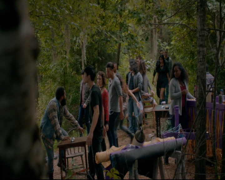 vampirediariesworld-dot-nl_TheOriginals5x02WrongTurnOnBourbon03116.jpg