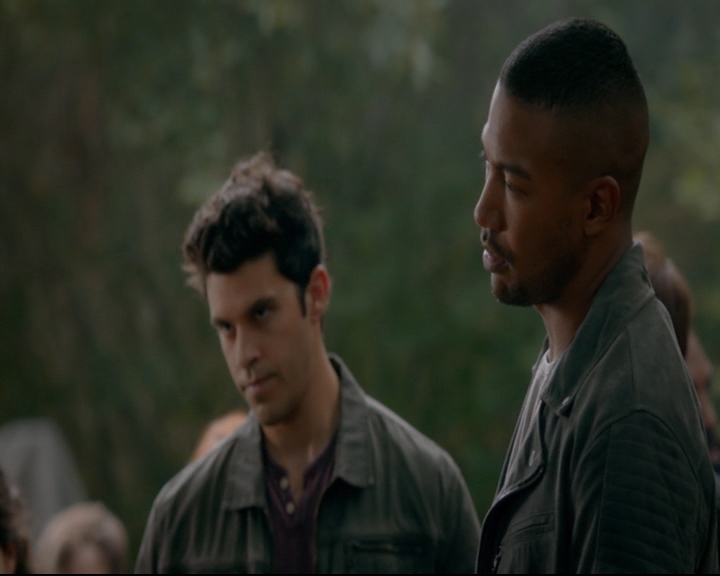 vampirediariesworld-dot-nl_TheOriginals5x02WrongTurnOnBourbon03136.jpg