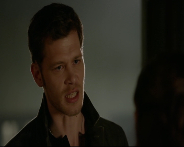 vampirediariesworld-dot-nl_TheOriginals5x02WrongTurnOnBourbon03582.jpg