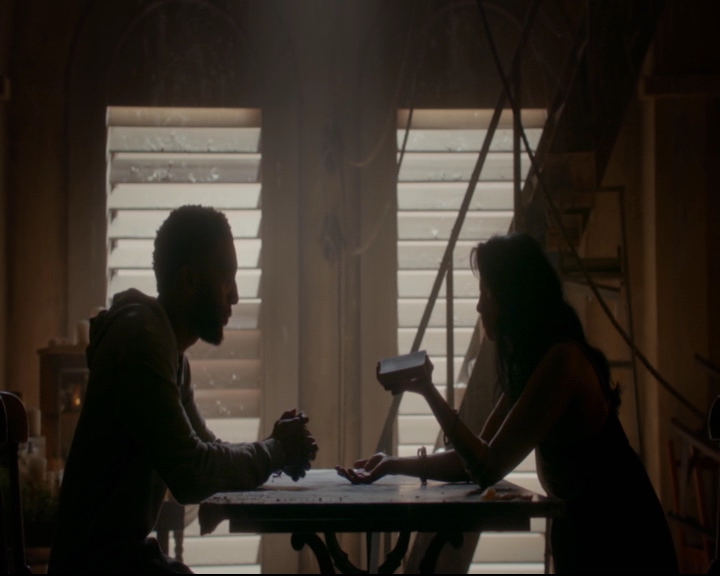 vampirediariesworld-dot-nl_TheOriginals5x02WrongTurnOnBourbon03624.jpg
