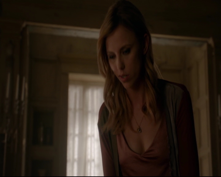 vampirediariesworld-dot-nl_TheOriginals5x02WrongTurnOnBourbon03733.jpg