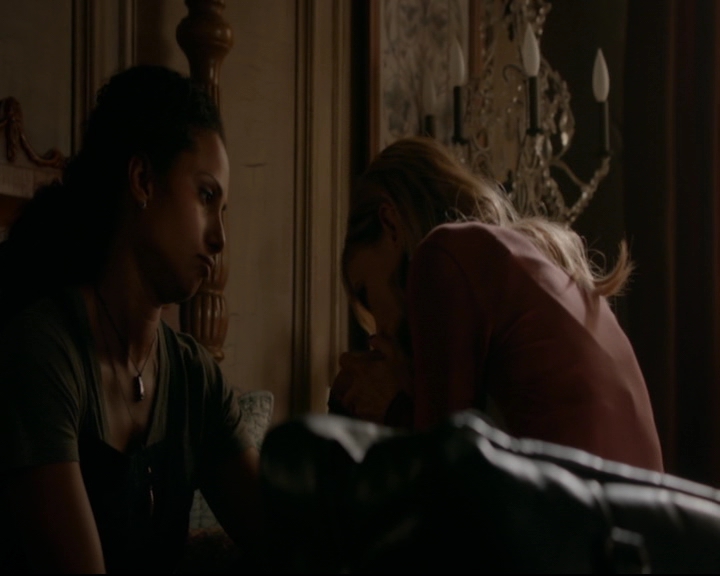 vampirediariesworld-dot-nl_TheOriginals5x02WrongTurnOnBourbon03753.jpg