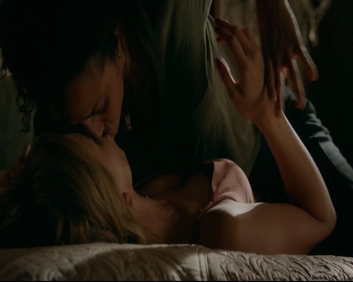 vampirediariesworld-dot-nl_TheOriginals5x02WrongTurnOnBourbon03771.jpg