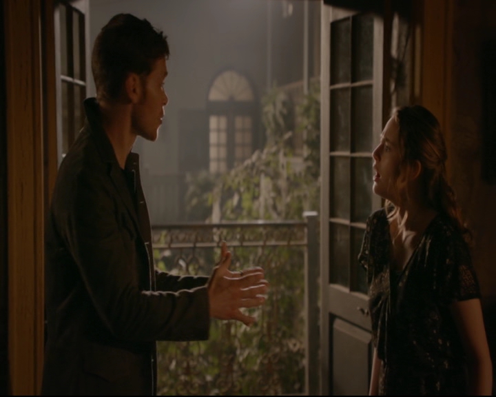 vampirediariesworld-dot-nl_TheOriginals5x02WrongTurnOnBourbon03810.jpg