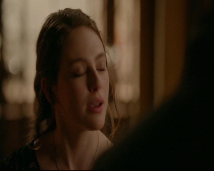 vampirediariesworld-dot-nl_TheOriginals5x02WrongTurnOnBourbon03919.jpg