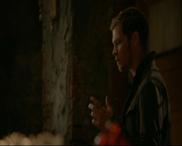 vampirediariesworld-dot-nl_TheOriginals5x02WrongTurnOnBourbon04015.jpg