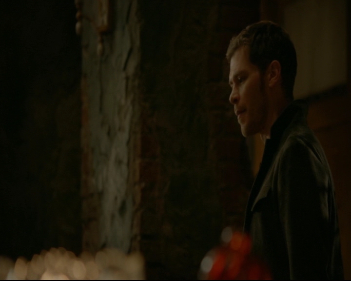 vampirediariesworld-dot-nl_TheOriginals5x02WrongTurnOnBourbon04017.jpg