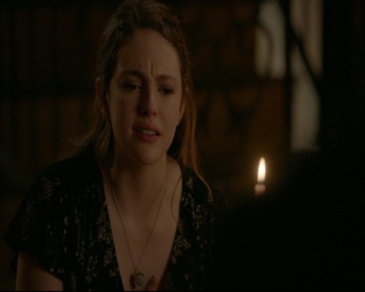 vampirediariesworld-dot-nl_TheOriginals5x02WrongTurnOnBourbon04022.jpg