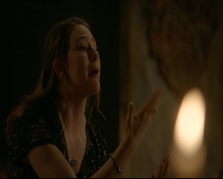 vampirediariesworld-dot-nl_TheOriginals5x02WrongTurnOnBourbon04043.jpg