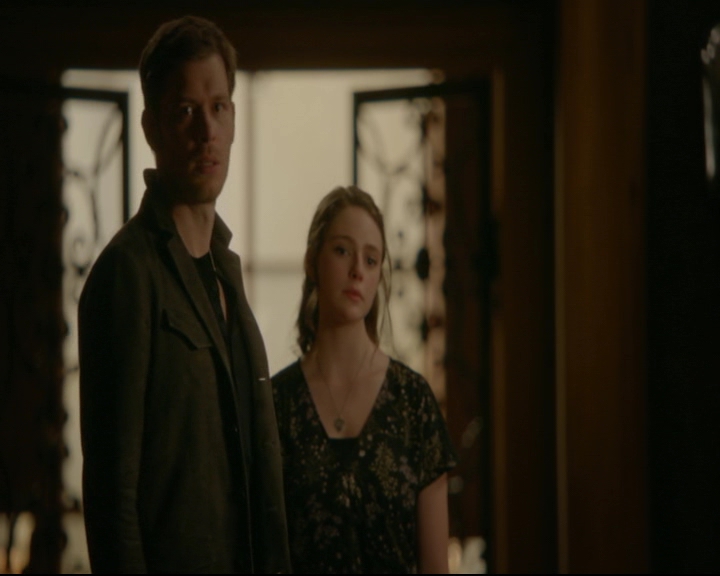 vampirediariesworld-dot-nl_TheOriginals5x02WrongTurnOnBourbon04114.jpg