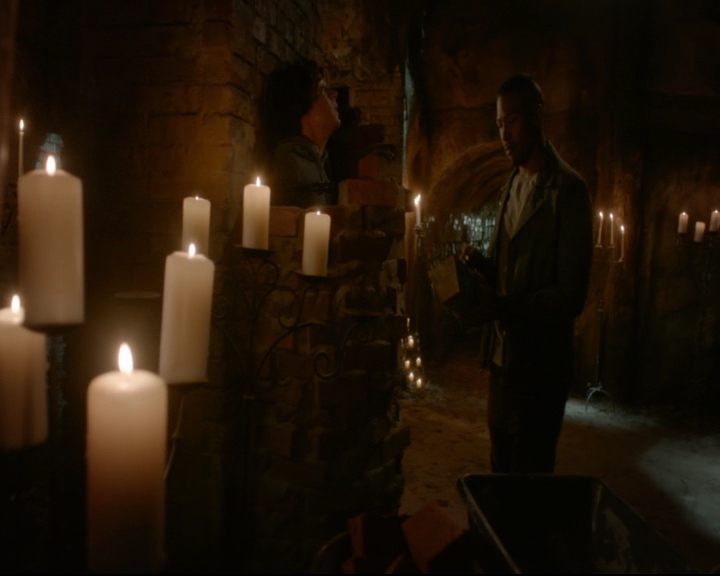 vampirediariesworld-dot-nl_TheOriginals5x02WrongTurnOnBourbon04138.jpg