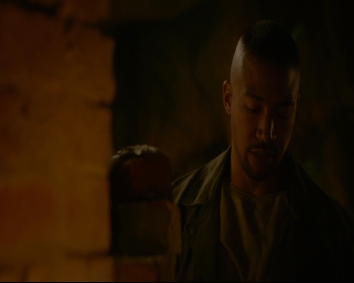 vampirediariesworld-dot-nl_TheOriginals5x02WrongTurnOnBourbon04149.jpg