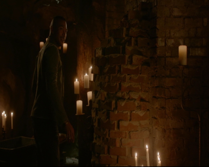 vampirediariesworld-dot-nl_TheOriginals5x02WrongTurnOnBourbon04156.jpg