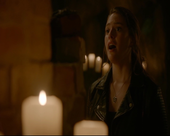 vampirediariesworld-dot-nl_TheOriginals5x02WrongTurnOnBourbon04175.jpg