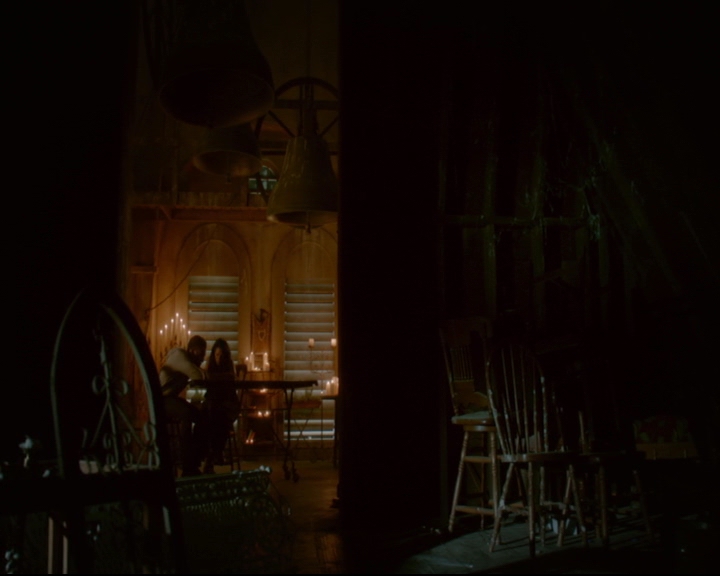 vampirediariesworld-dot-nl_TheOriginals5x02WrongTurnOnBourbon04209.jpg