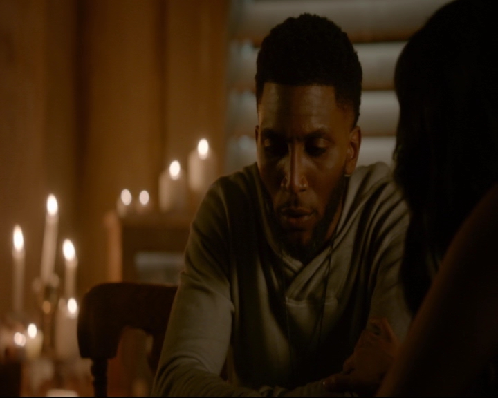 vampirediariesworld-dot-nl_TheOriginals5x02WrongTurnOnBourbon04215.jpg