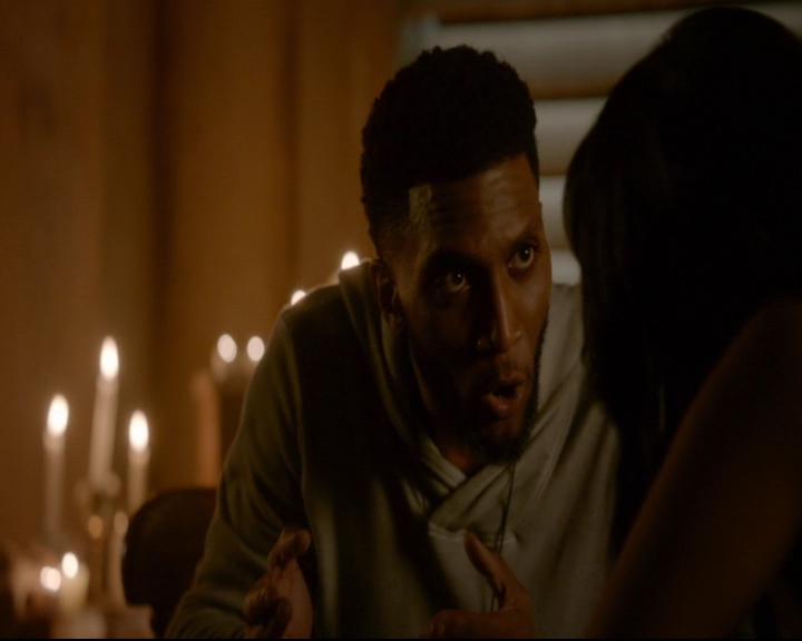 vampirediariesworld-dot-nl_TheOriginals5x02WrongTurnOnBourbon04239.jpg