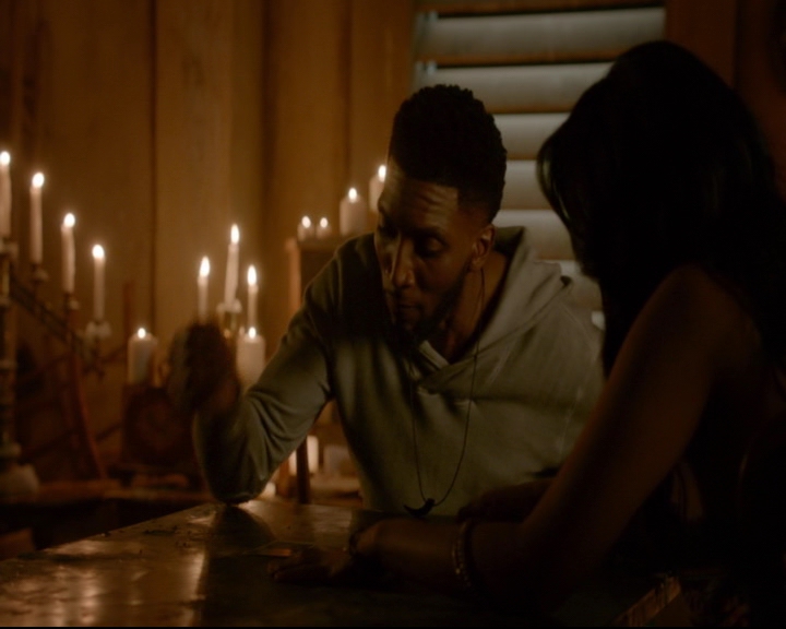 vampirediariesworld-dot-nl_TheOriginals5x02WrongTurnOnBourbon04244.jpg