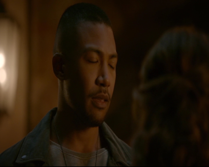 vampirediariesworld-dot-nl_TheOriginals5x02WrongTurnOnBourbon04293.jpg