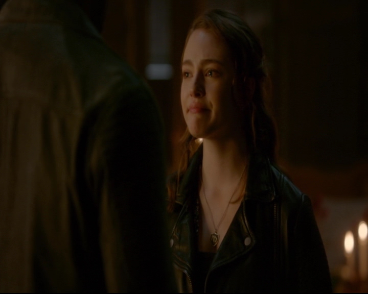 vampirediariesworld-dot-nl_TheOriginals5x02WrongTurnOnBourbon04307.jpg