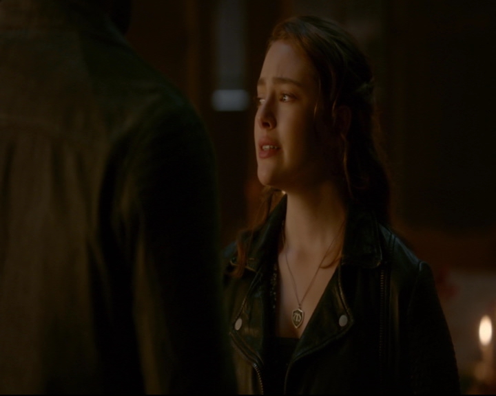 vampirediariesworld-dot-nl_TheOriginals5x02WrongTurnOnBourbon04310.jpg