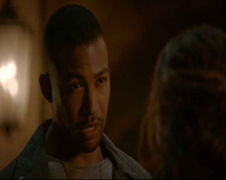 vampirediariesworld-dot-nl_TheOriginals5x02WrongTurnOnBourbon04328.jpg