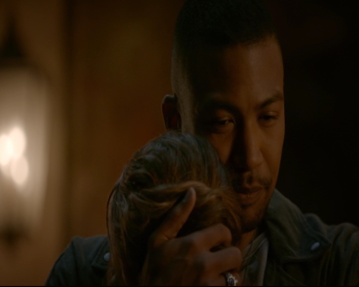 vampirediariesworld-dot-nl_TheOriginals5x02WrongTurnOnBourbon04341.jpg