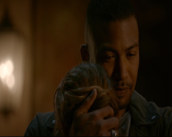 vampirediariesworld-dot-nl_TheOriginals5x02WrongTurnOnBourbon04342.jpg