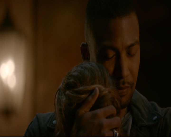 vampirediariesworld-dot-nl_TheOriginals5x02WrongTurnOnBourbon04348.jpg